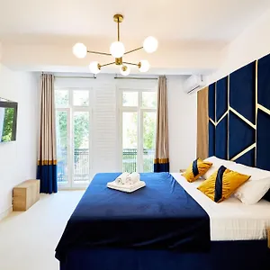 https://carol-park-view.hotels-bucharest.com